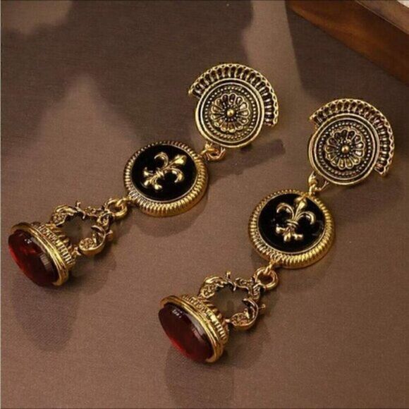 Vintage inspired French Fleur de lis Palace Red Gemstone Gold Black Earrings - Picture 3 of 4